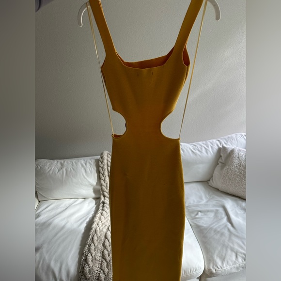 JLUX LABEL Yellow Time After Time Cutout Dress. Sold out! Show stopping addition - Picture 4 of 4